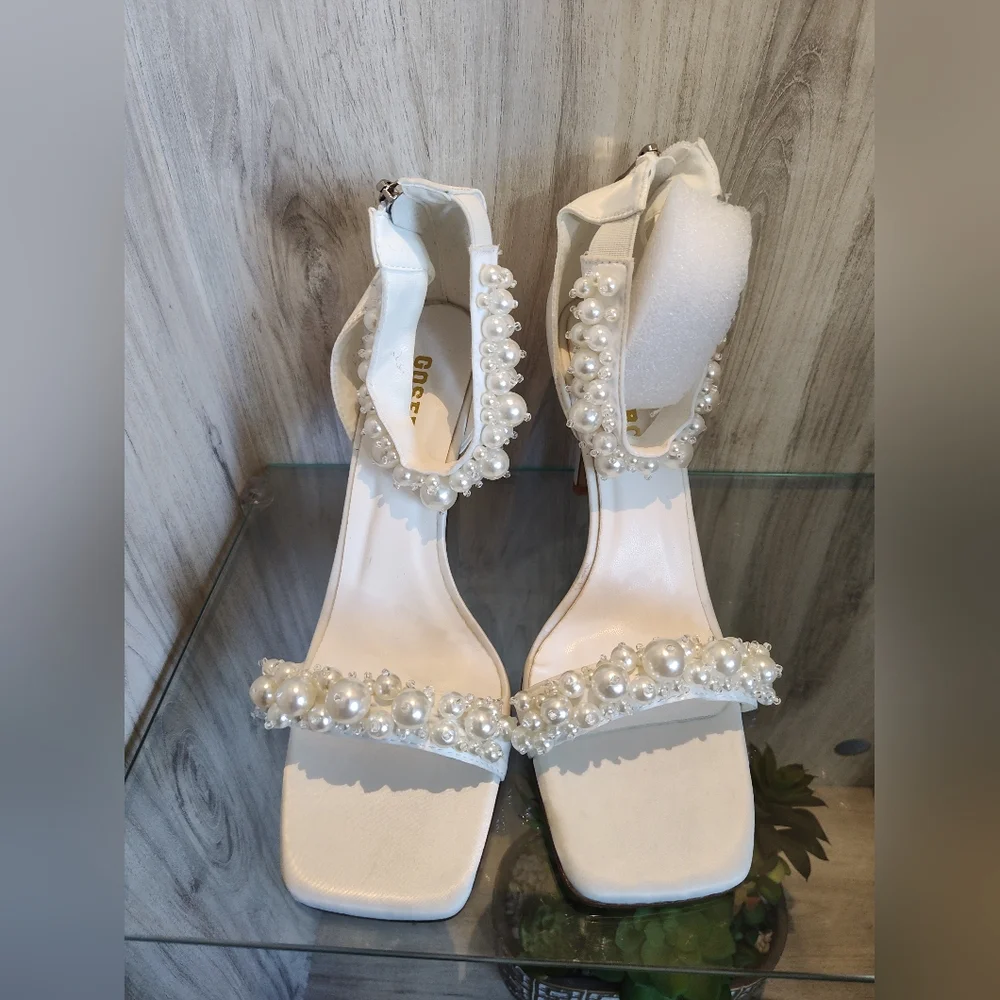 Womens Elegant Pearls Decor Back Zip Elegant White Stilettos Heels - Picture 5 of 15